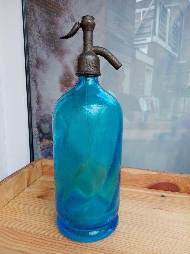 Spuitfles J. D. Dieker Amsterdam blauw, Antiek en Kunst, Ophalen of Verzenden