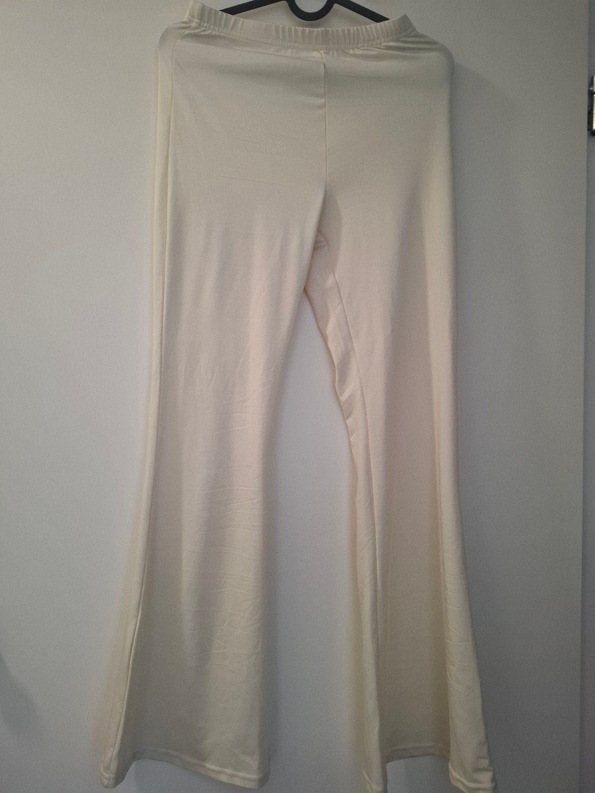 Crèmekleurige flared broek - Maat S, Ophalen, Beige, Zo goed als nieuw, Maat 36 (S)