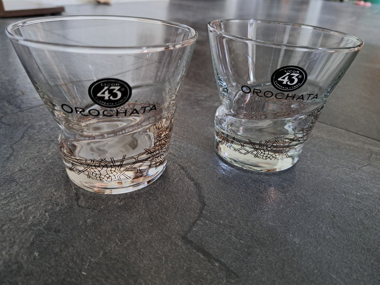 2 Licor 43 Quarenta e Tres Orochata borrelglazen glas glazen, Verzamelen, Ophalen of Verzenden, Zo goed als nieuw, Borrel- of Shotglas