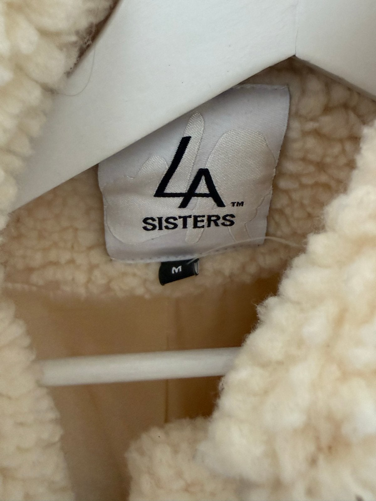 LA Sisters Teddy Jas Crème Maat M, Kleding | Dames, Ophalen of Verzenden, Zo goed als nieuw, Maat 38/40 (M), Beige