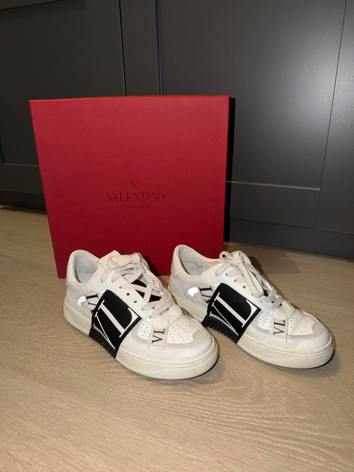 Valentino Garavani VL7N Low Top Sneakers Maat 36, Wit, Ophalen of Verzenden, Sneakers of Gympen, Zo goed als nieuw