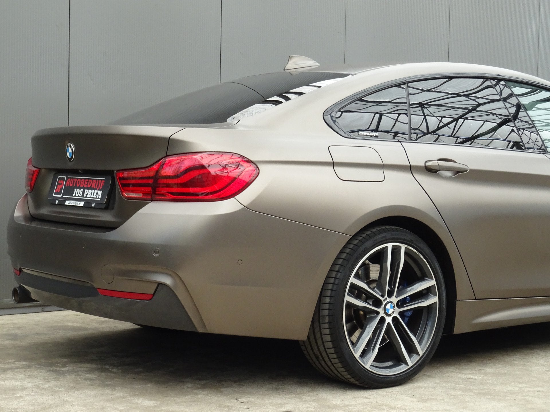 BMW 4 Serie Gran Coupé 418i High Executive * MATT ORIGINEEL, Auto's, Automaat, Gebruikt, Bruin, Bedrijf