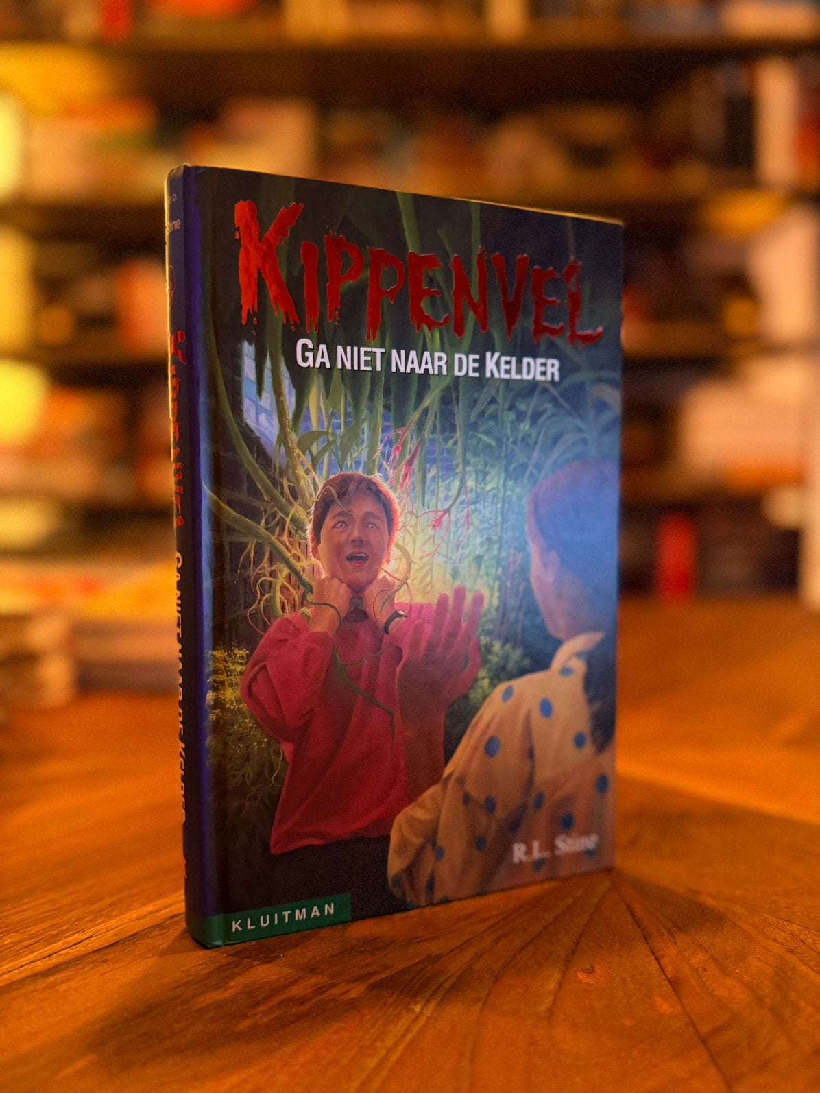 R.L. Stine - Kippenvel - Ga niet naar de kelder, Ophalen of Verzenden, Zo goed als nieuw, R.L. Stine