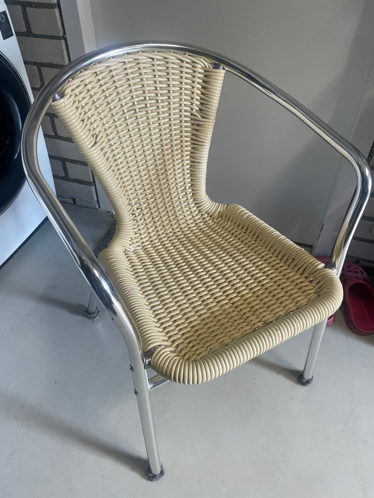 Comfortabele rotan stoel met metalen frame, Ophalen, Gebruikt, Overige kleuren, Metaal