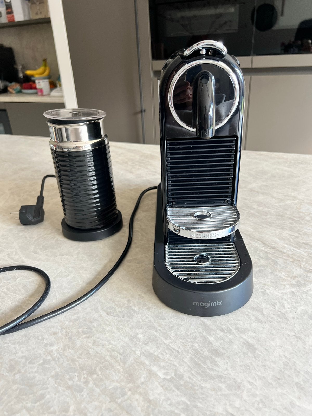 Nespresso koffiemachine met melkopschuimer, Ophalen, Gebruikt, Espresso apparaat, 1 kopje