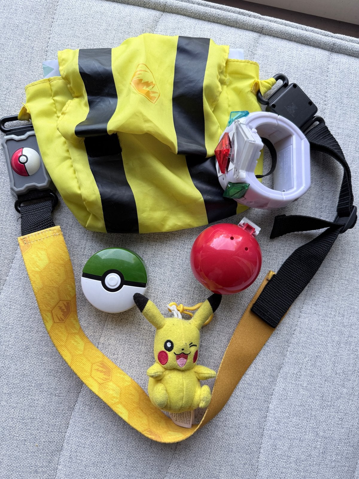 Pokémon speelset met tas, Pikachu en Pokéballs, Ophalen of Verzenden, Gebruikt, Jongen of Meisje