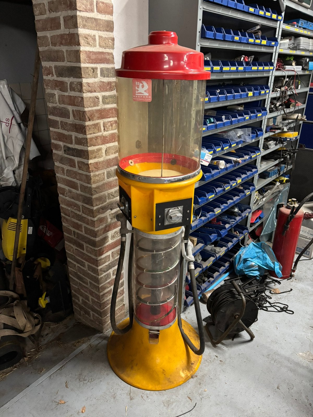 Tweetakt pomp kauwgomballen automaat benzinepomp bereila, Ophalen of Verzenden