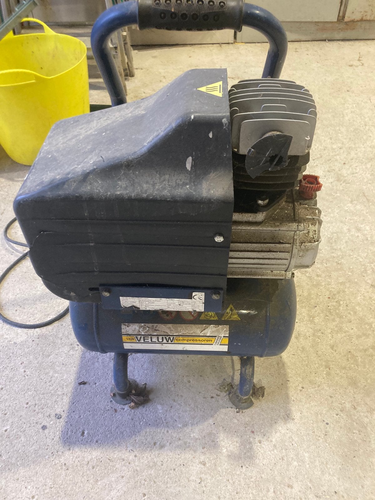 Compressor werkend, Ophalen, Gebruikt, 6 tot 10 bar, Minder dan 25 liter