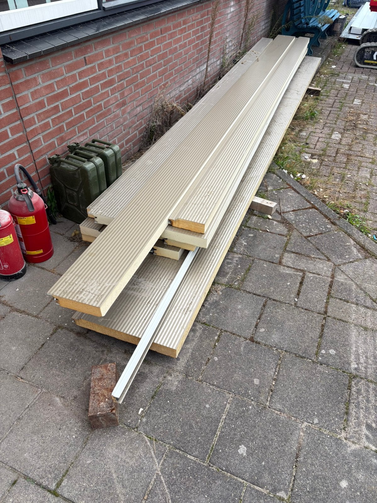Gratis sandwichpaneel zaagstukken 60mm dik, Doe-het-zelf en Verbouw, Ophalen, Gebruikt