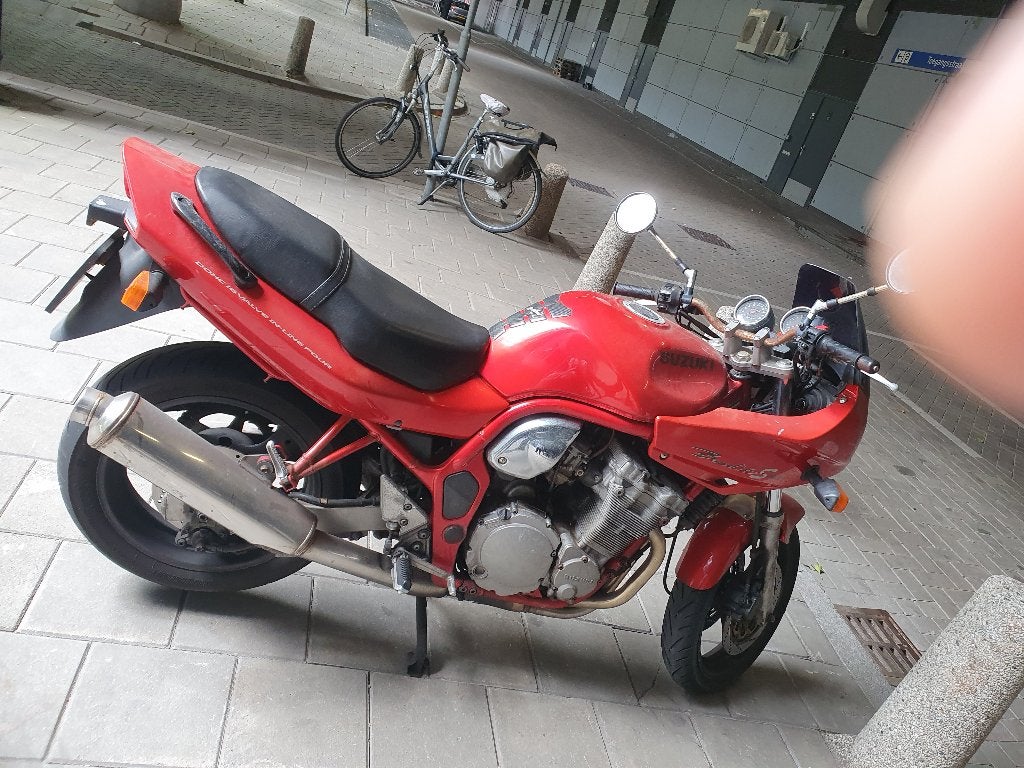 suzuki gsf600 bandit s KAPOT/SLAAT UIT TIJDENS RIJDEN, 4 cilinders, Gebruikt, Particulier, Meer dan 35 kW