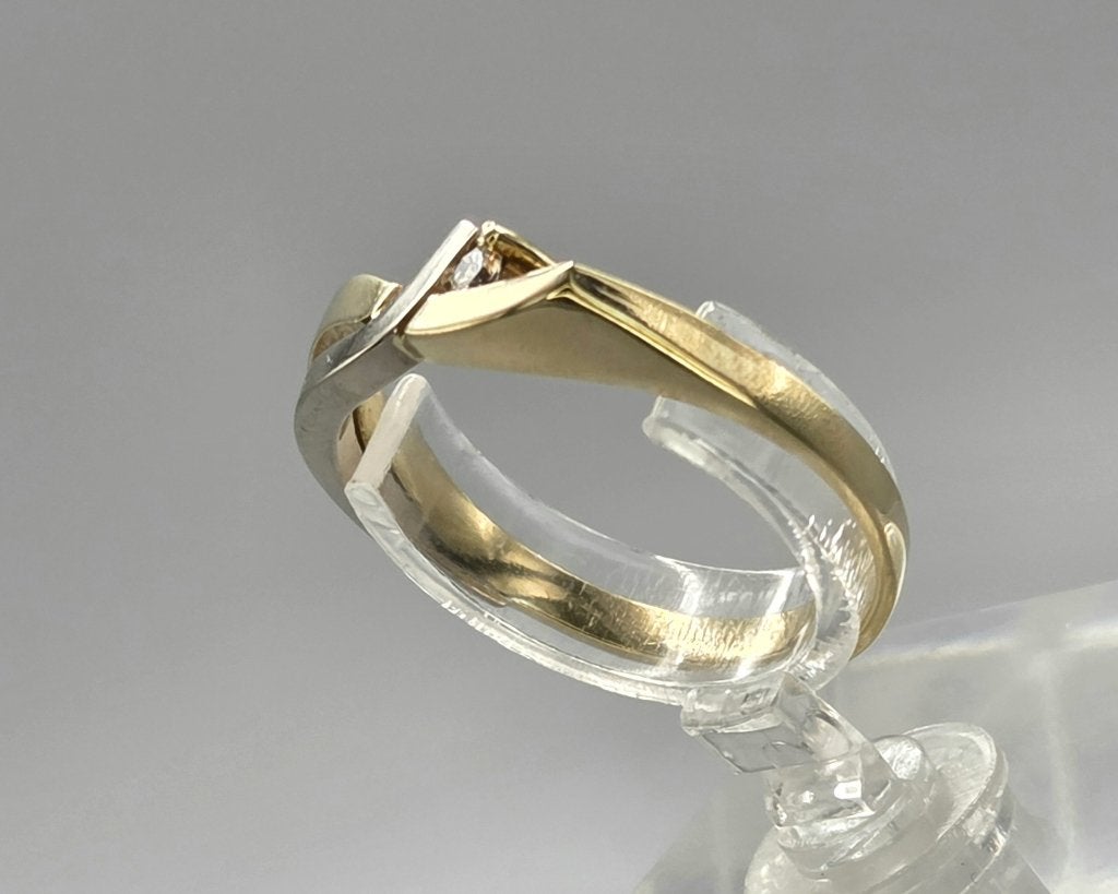 Vintage gouden design bi-color ring met diamant. 2026/576, ., Ophalen of Verzenden, Zo goed als nieuw, Met edelsteen