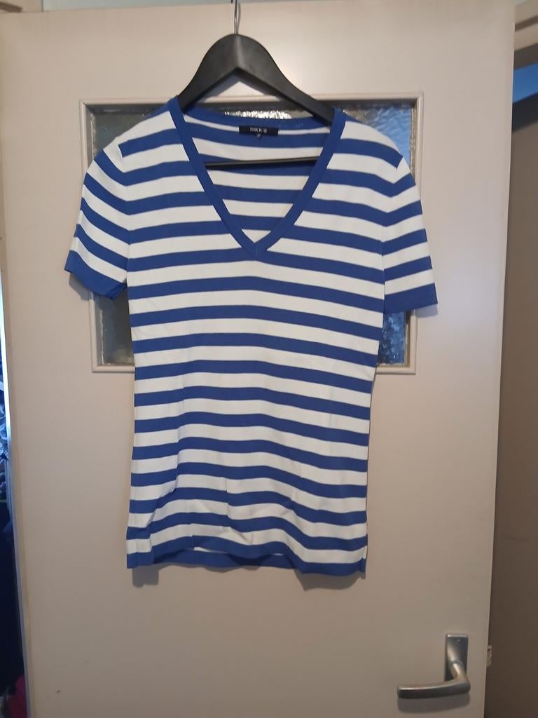 Nikkie gestreept T-shirt met V-hals maat M, Blauw, Ophalen of Verzenden, Zo goed als nieuw, Maat 36 (S)