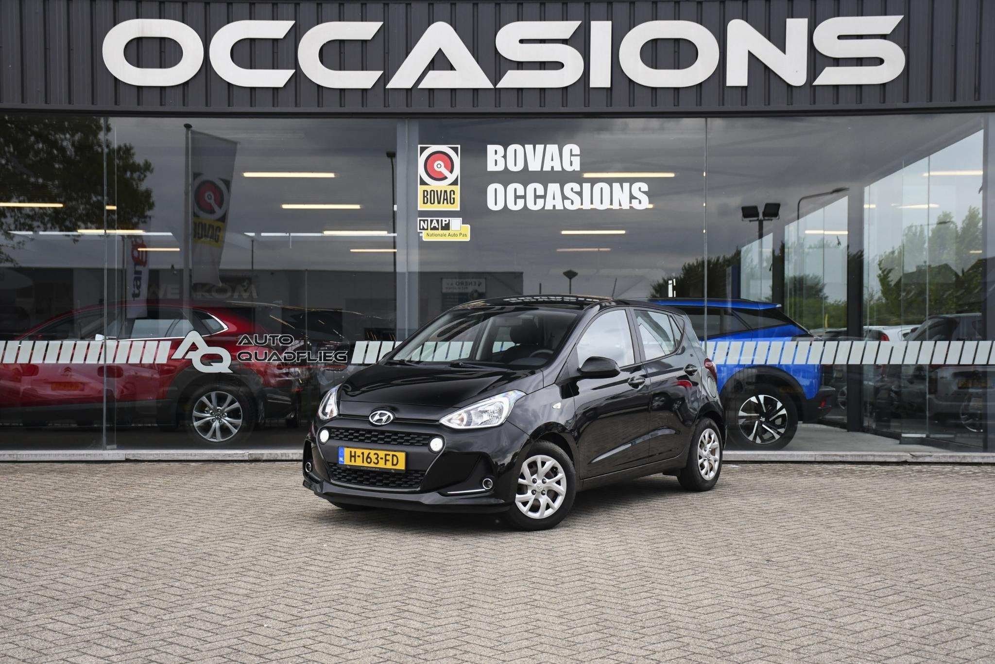 Hyundai i10 1.0i Comfort NAVIGATIE/ CRUISE CONTROL/ LED, Auto's, 12 maanden, Stof, Gebruikt, 4 stoelen