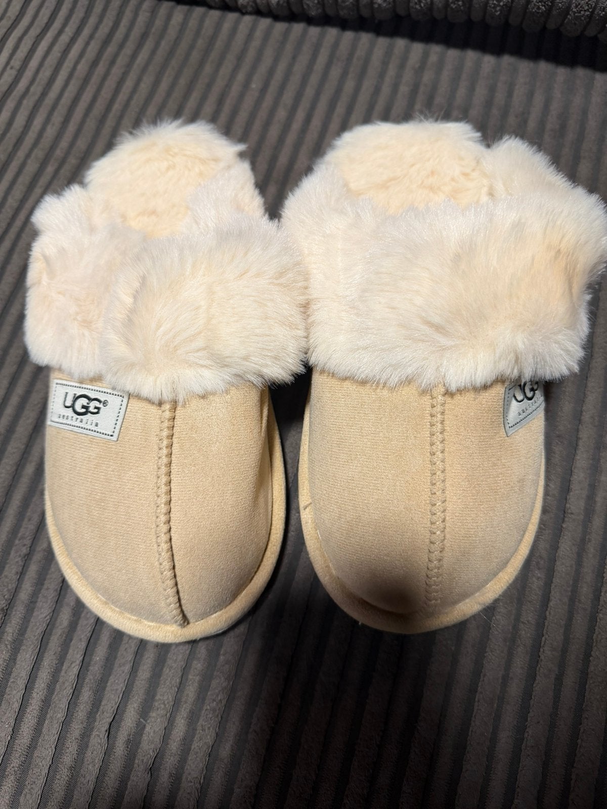 Sloffen beige, Kleding | Dames, Schoenen, Ophalen of Verzenden, Zo goed als nieuw, Bruin, Pantoffels of Sloffen