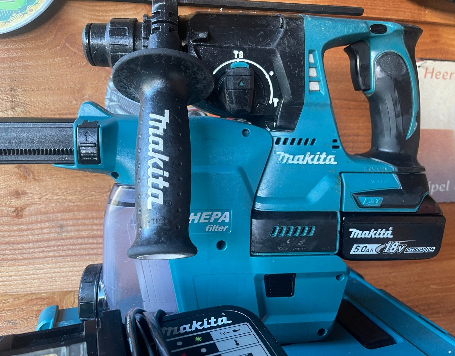 Makita 18 v Boorhamer met HEPA filter, Boor- en/of Breekhamer, Ophalen of Verzenden, Klopboormechanisme, Gebruikt