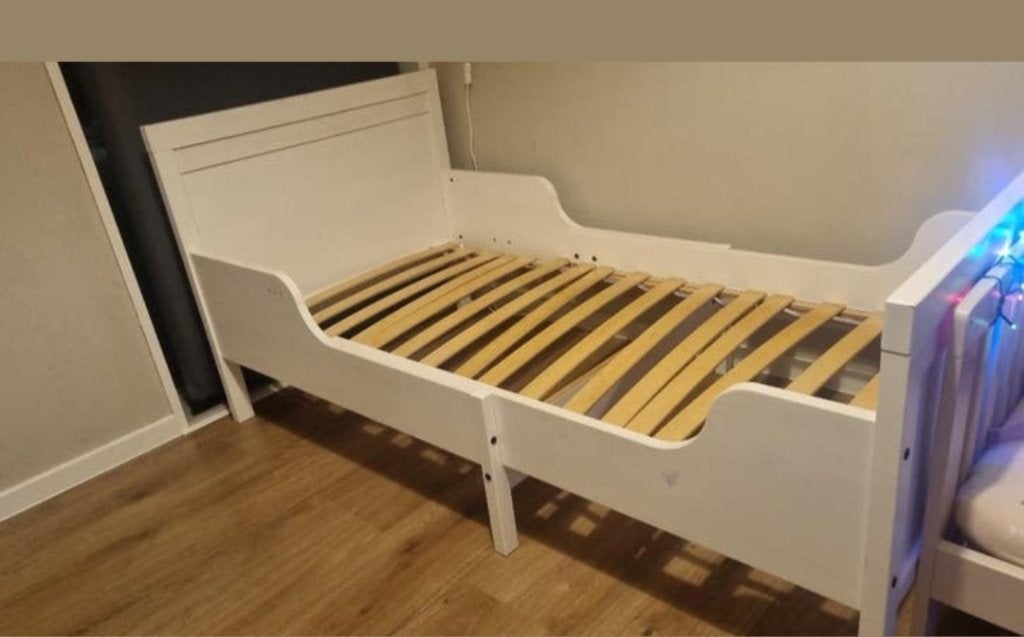 Wit kinderbed met lattenbodem, Kinderen en Baby's, Ophalen, Gebruikt, 70 tot 85 cm, Lattenbodem