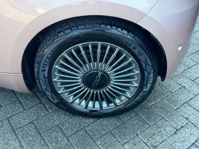 Fiat 500 Icon 42 kWh *camera *comfortpack *magic eye *stoelv, Auto's, Fiat, Stof, Overige kleuren, 4 stoelen, 1265 kg
