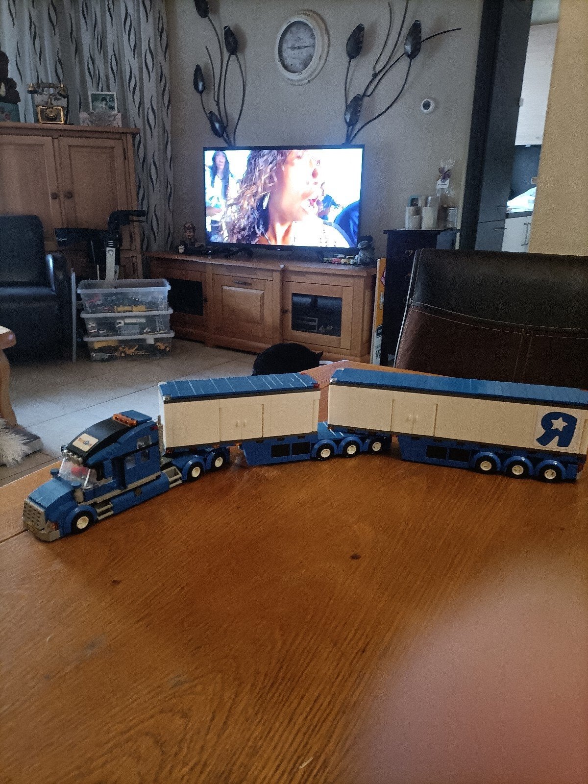 Moc LEGO Vrachtwagen met Toys R Us trailers, Ophalen of Verzenden, Zo goed als nieuw, Overige merken
