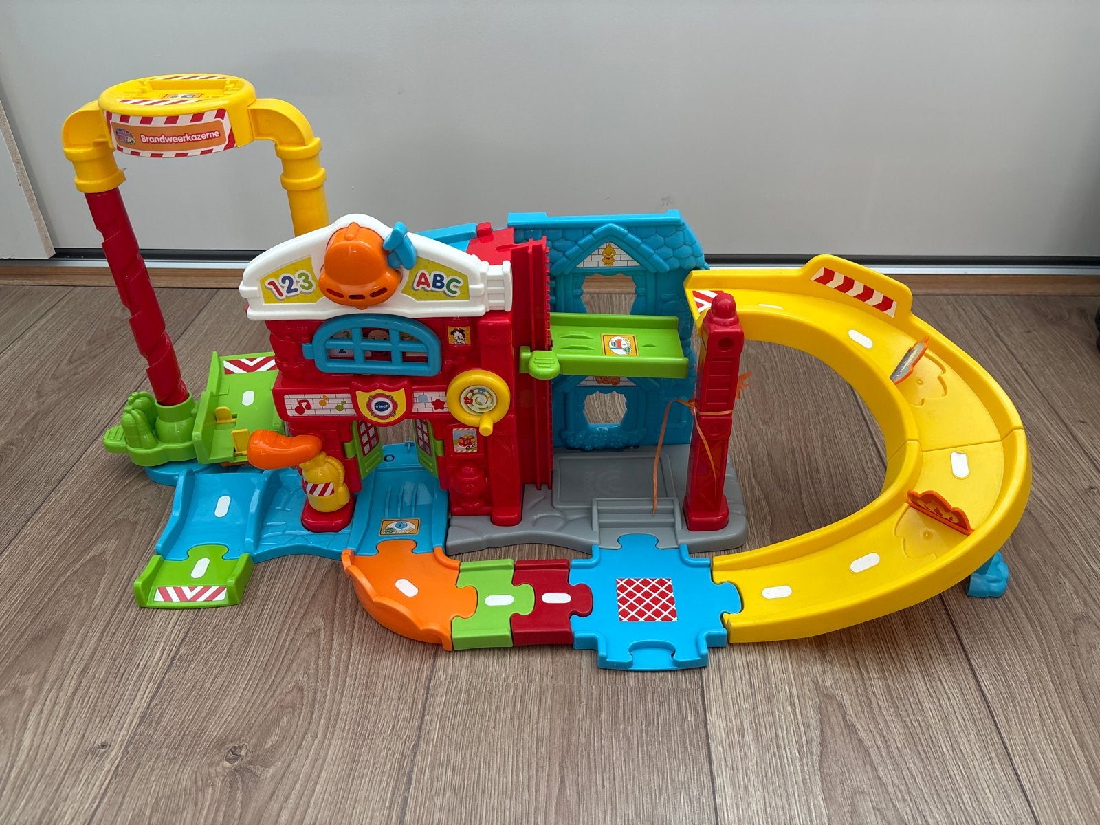 VTech Toet Toet Auto's Brandweerkazerne Speelset, Ophalen, Zo goed als nieuw, Afstandsbediening