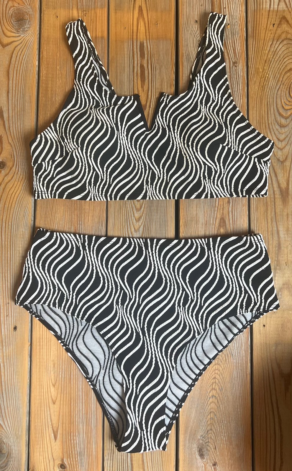 Nieuwe zwart/witte bikinimaat 2XL, Ophalen of Verzenden, Nieuw, Zwart, Bikini