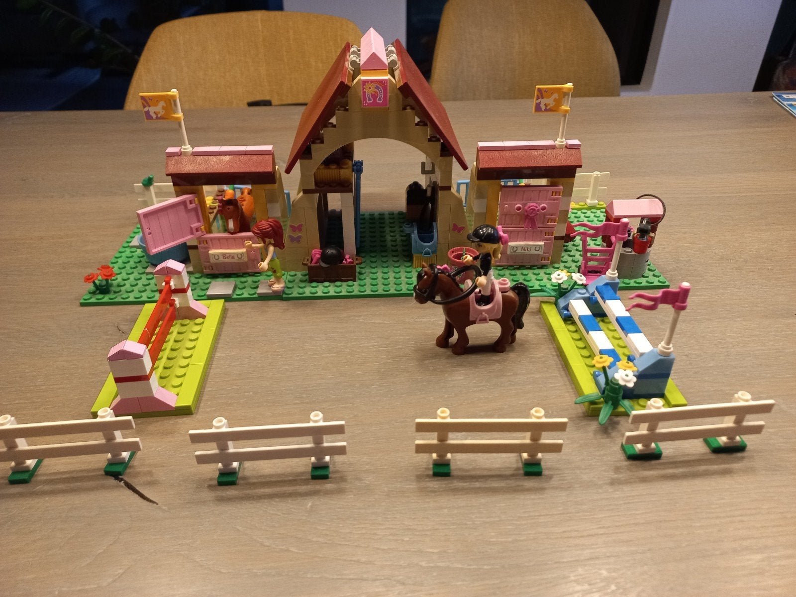 Lego Friends Heartlake paardenstal 3189, Lego, Friends, Ophalen of Verzenden, Complete set