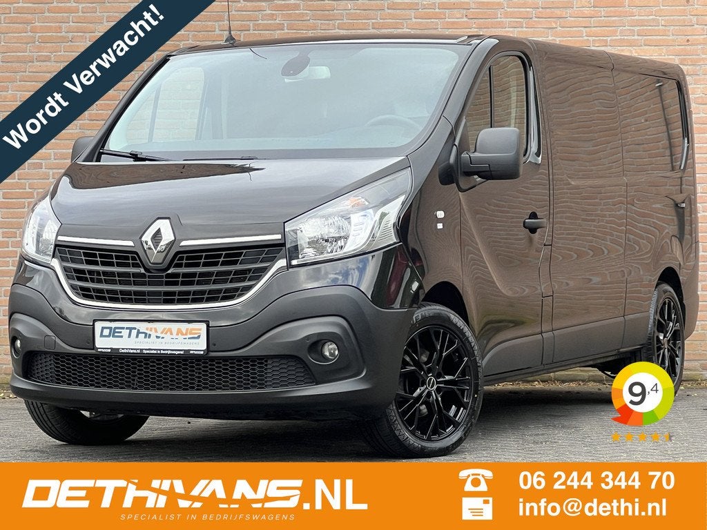 Renault Trafic 2.0dCi 120PK Lang / Black Edition / Navigatie, Auto's, Bestelauto's, Stof, Gebruikt, 4 cilinders, Renault
