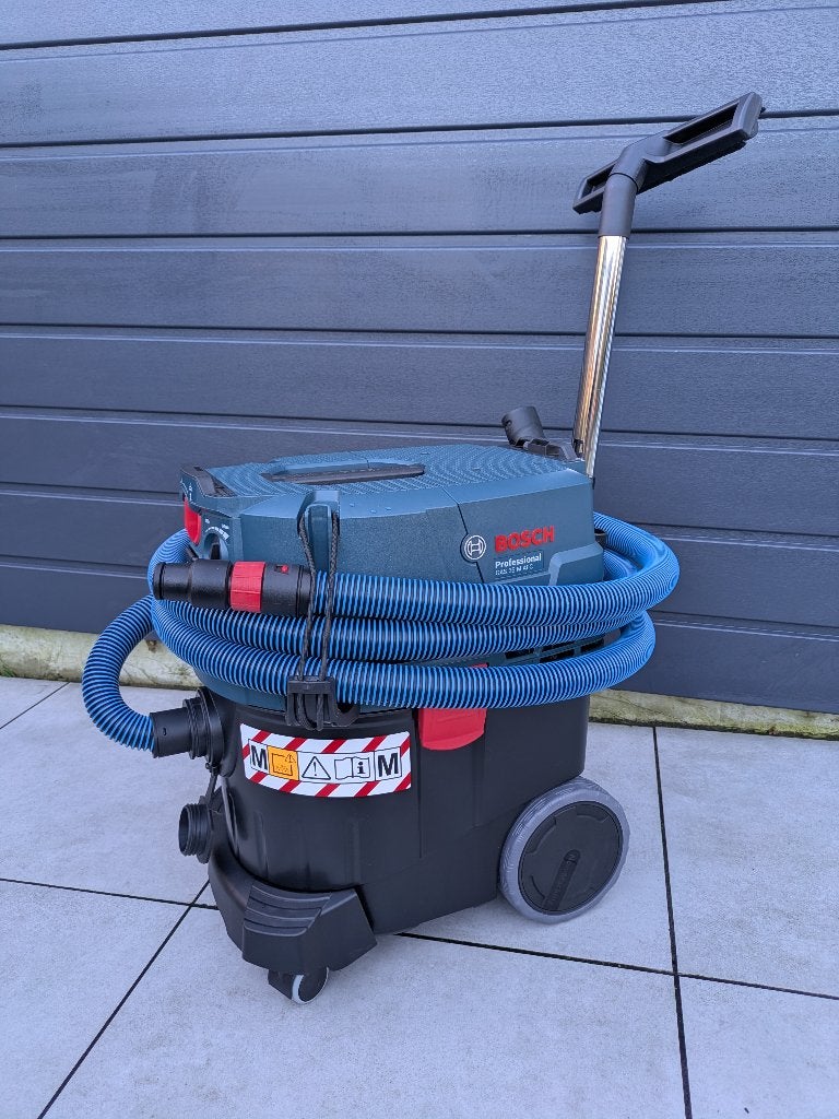 Te huur professionele Bosch bouwstofzuiger Klasse M, Ophalen, Nieuw, Overige typen