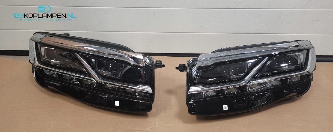 VW Volkswagen Touareg 760 Matrix Led koplamp links rechts, Ophalen, Gebruikt, -, Volkswagen