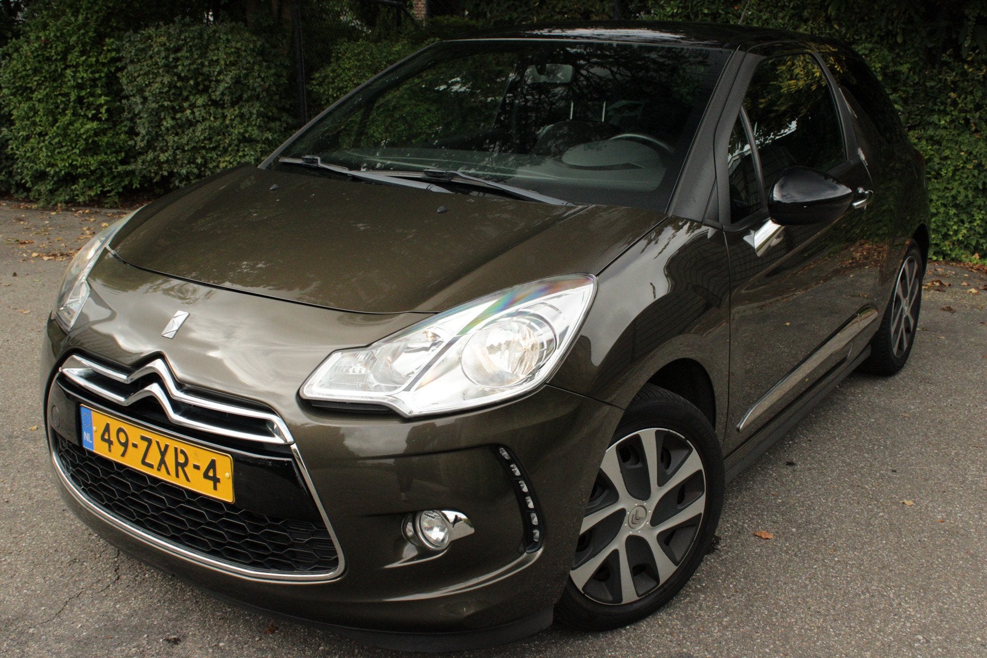 Citroen DS3 1.2 VTi So Chic | Airco | Cruise Control | PDC |, Auto's, Voorwielaandrijving, Euro 5, 1199 cc, Bruin