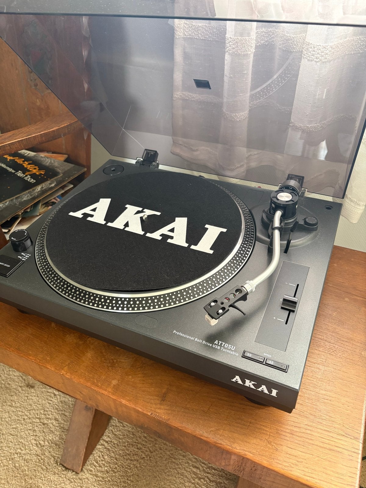 Akai AT-105U Platenspeler met USB-aansluiting, Ophalen of Verzenden, Zo goed als nieuw, USB-aansluiting, Platenspeler