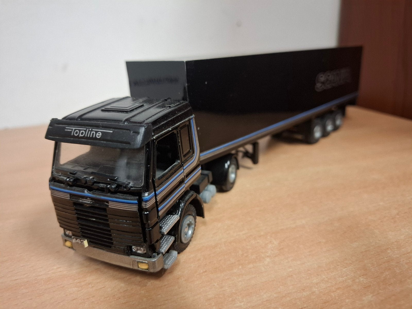Scania 143 topline demo 1990 s Tekno 1:50, Ophalen of Verzenden, Zo goed als nieuw, Bus of Vrachtwagen, Tekno