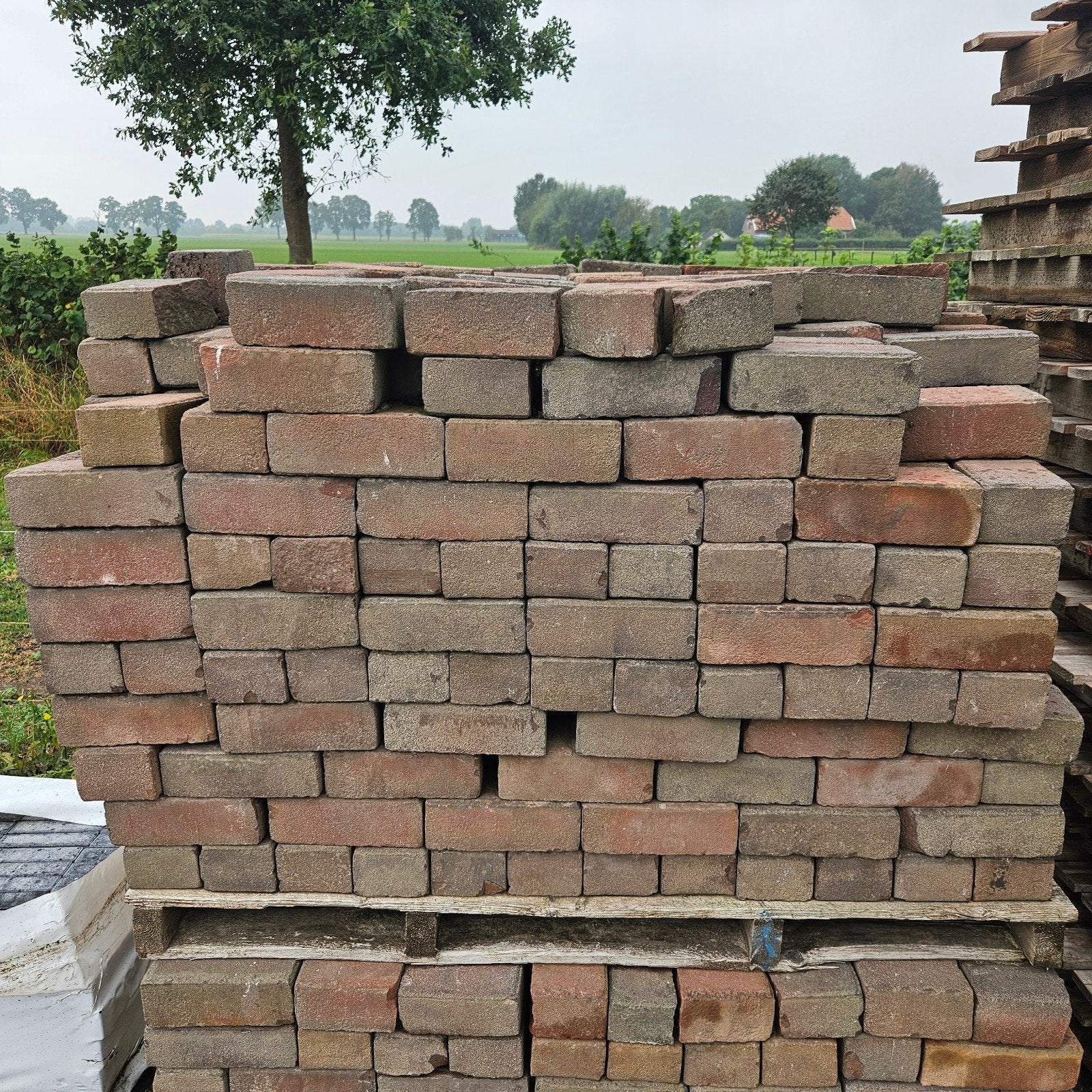 Gebakken klinkerformaat rood/zwart 20x10x7 cm, ca. 17 m2, Doe-het-zelf en Verbouw, Tegels, Ophalen, Overige materialen, Gebruikt