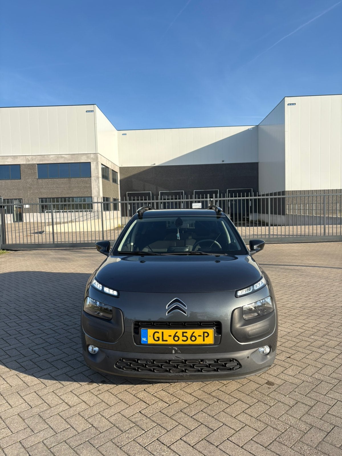Citroën C4 Cactus 1.2 VTI 82 2015 Grijs, Voorwielaandrijving, Stof, 1199 cc, Origineel Nederlands