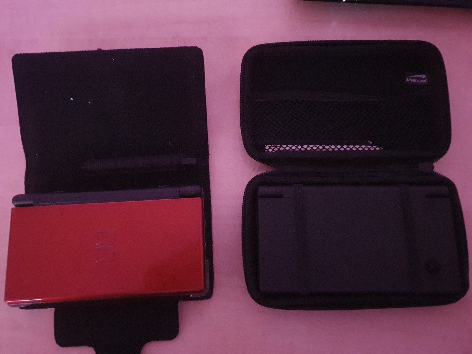Nintendo DS Lite + Nintendo DSi + Hoesjes Oplader & 3 Stylus, Spelcomputers en Games, Gebruikt, Overige kleuren, DS Lite, Ophalen