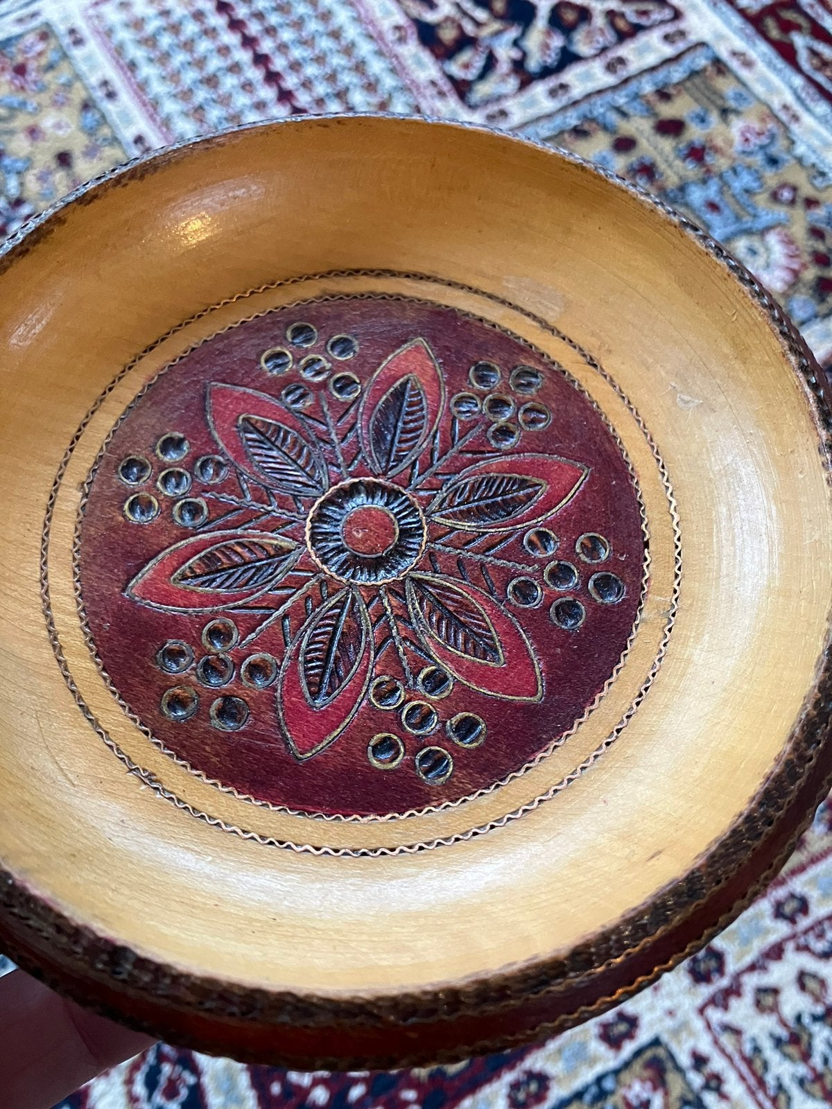 vintage houten schaaltje pyrografie messing inleg, Ophalen of Verzenden