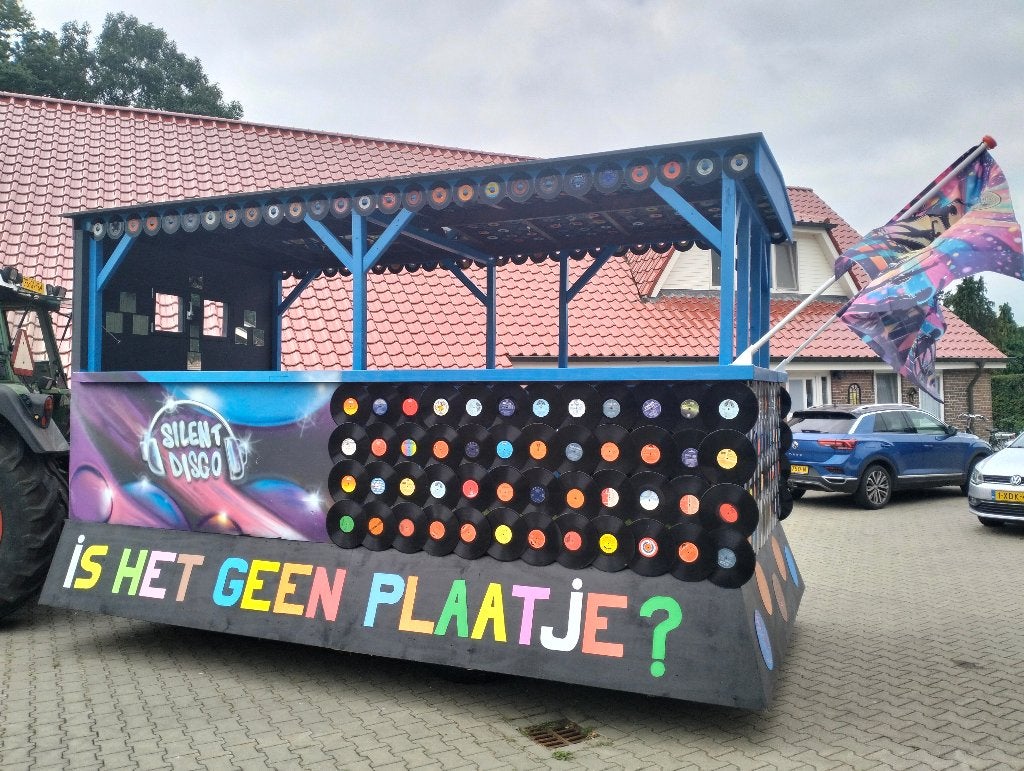 Carnavalskar, Ophalen, Zo goed als nieuw, Carnaval