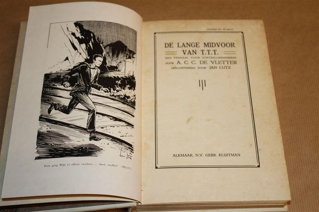 De lange mid-voor van T.T.T. Vletter. Kluitman 1e dr., Boeken, Ophalen of Verzenden, Gelezen