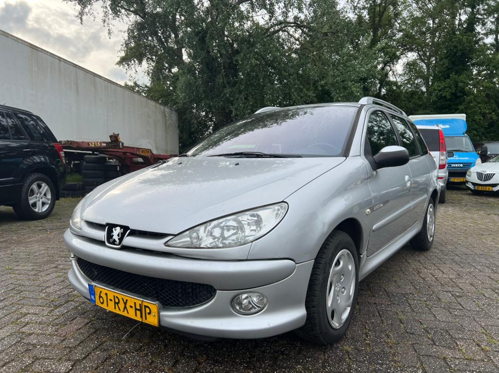 Peugeot 206 1.6 16V SW 2005 Airco quiksilver, Auto's, Peugeot, Voorwielaandrijving, 15 km/l, 40 €/maand, 4 cilinders