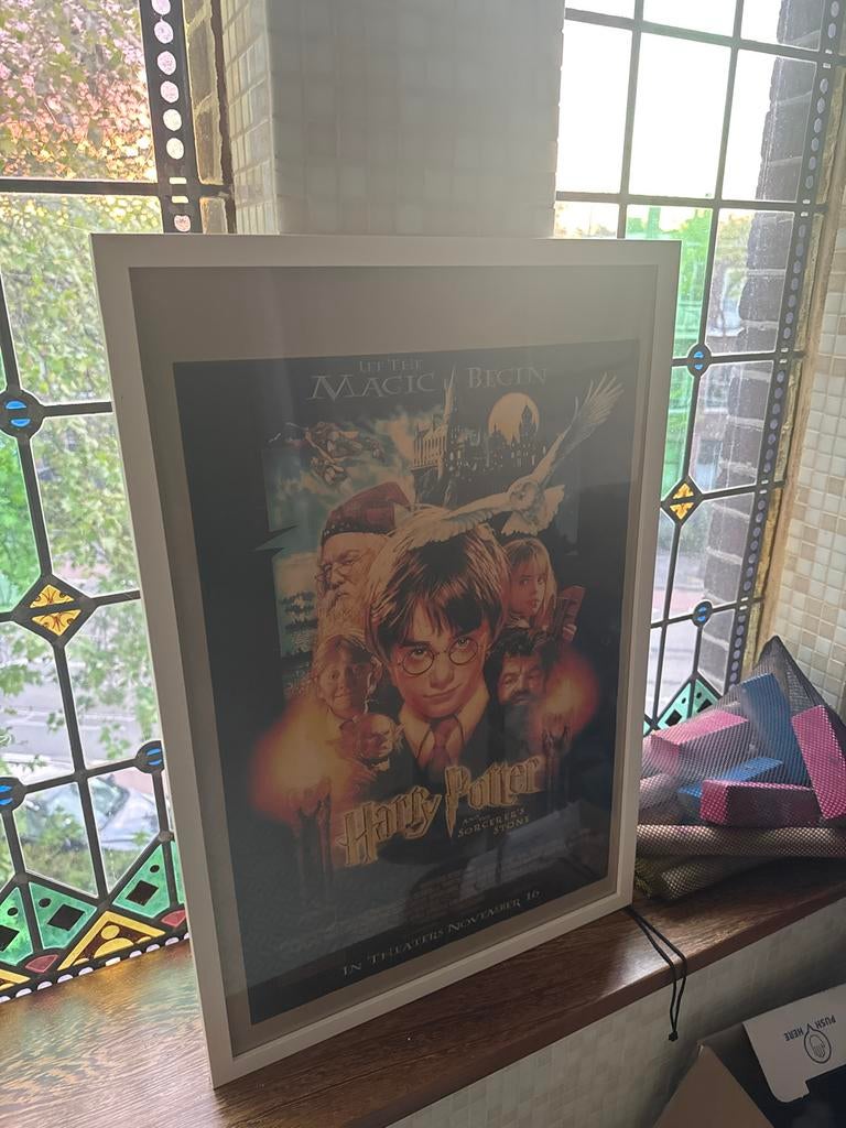 Ingelijste Harry Potter poster - Let the Magic Begin, Verzamelen, Posters, Rechthoekig Staand, Met lijst, Ophalen of Verzenden