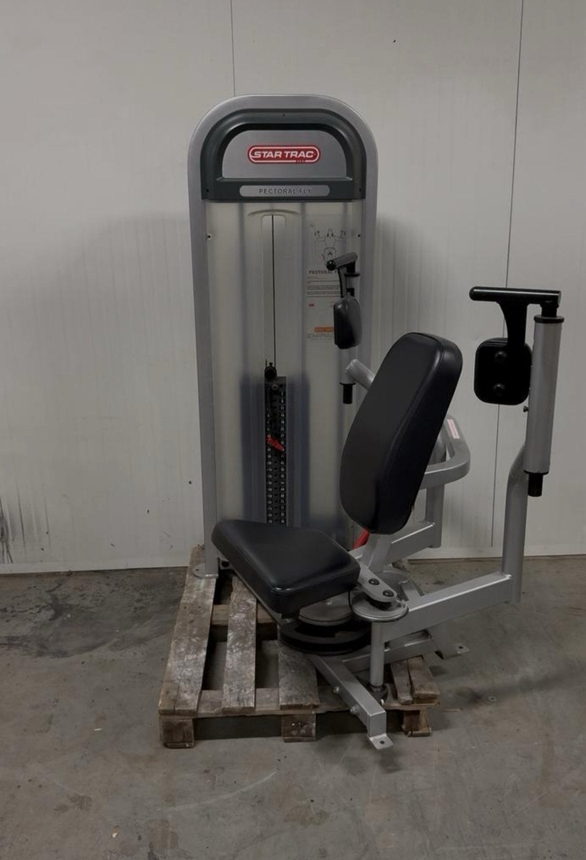 Star Trac Pec Dec / Pec fly / butterfly / fly machine, Sport en Fitness, Fitnessmaterialen, Ophalen, Benen, Gebruikt, -