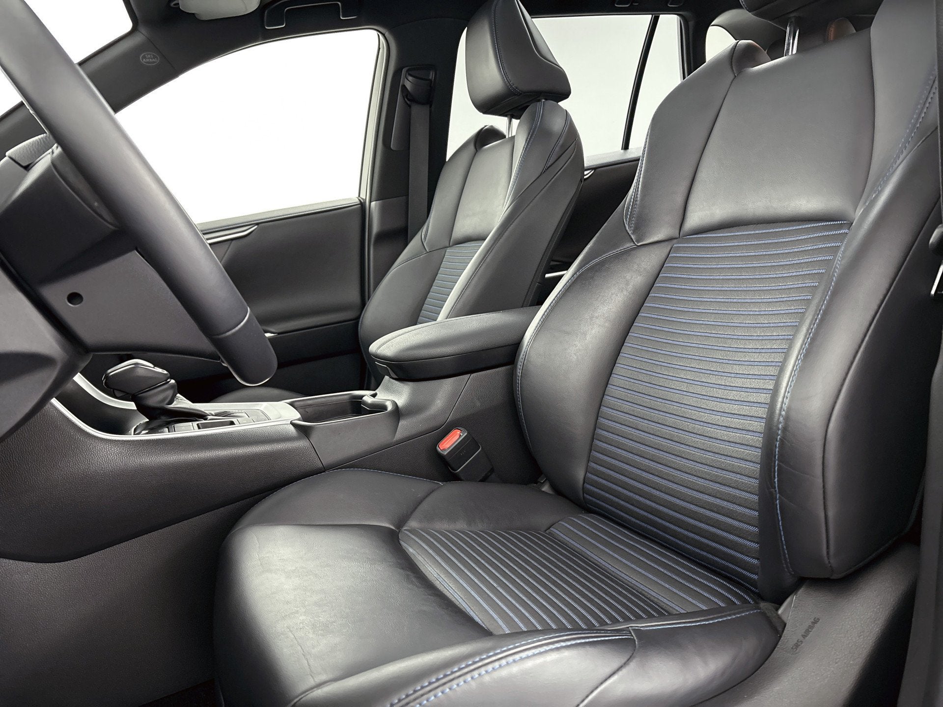 Toyota RAV4 - 2.5 Hybrid Bi-Tone // TREKHAAK // SCHUIFDAK //, Auto's, Toyota, Gebruikt, 4 cilinders, 2487 cc, Leder en Stof