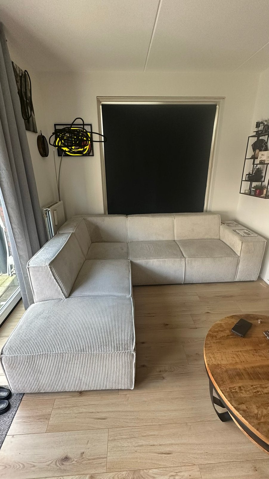 Beige hoekbank 1,5 jaar oud, Huis en Inrichting, Banken | Complete zithoeken, Ophalen, Zo goed als nieuw