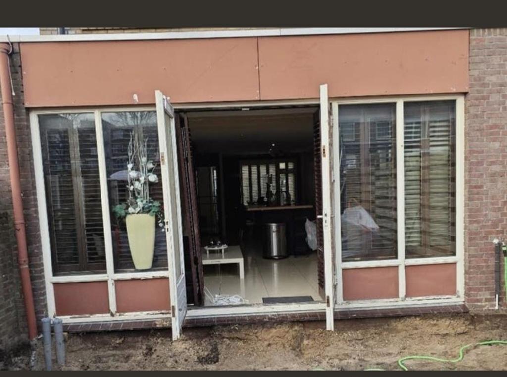 Hardhouten kozijn pui hardhouten tuindeuren dubbel glas, Ophalen of Verzenden, Zo goed als nieuw, Hout, Raamkozijn