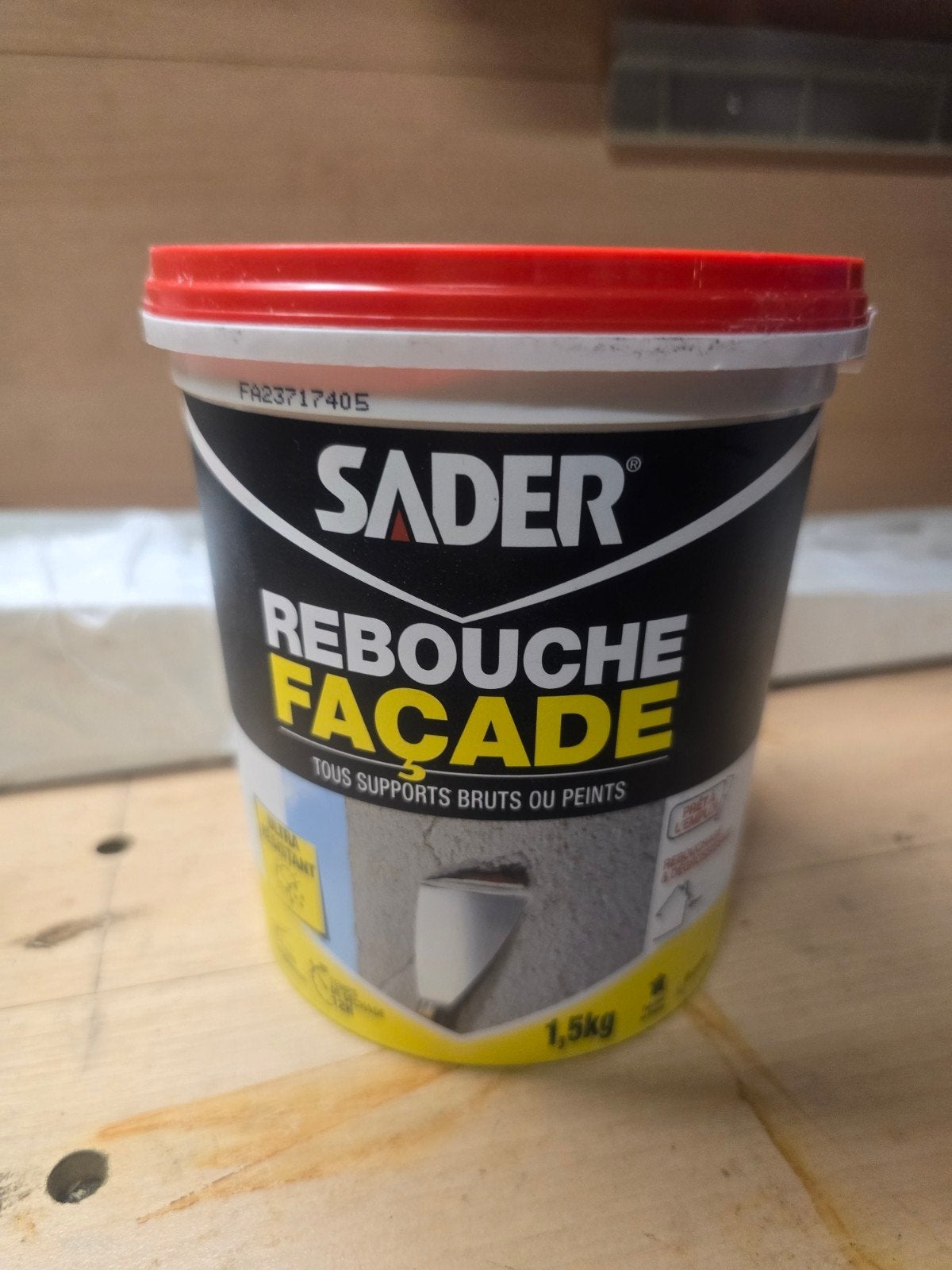 2 stuks Sader Rebouche Façade (1,5 kg per stuk) – Nieuw, Doe-het-zelf en Verbouw, Schildersmaterialen, Ophalen of Verzenden, Nieuw