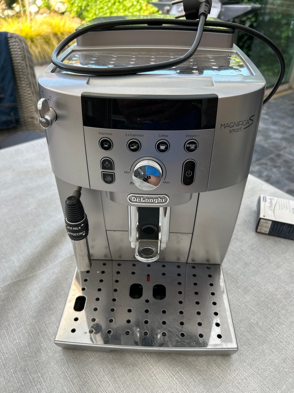 DeLonghi Magnifica S Smart Espressoapparaat, Witgoed en Apparatuur, Koffiezetapparaten, Gebruikt, Koffiebonen, Espresso apparaat