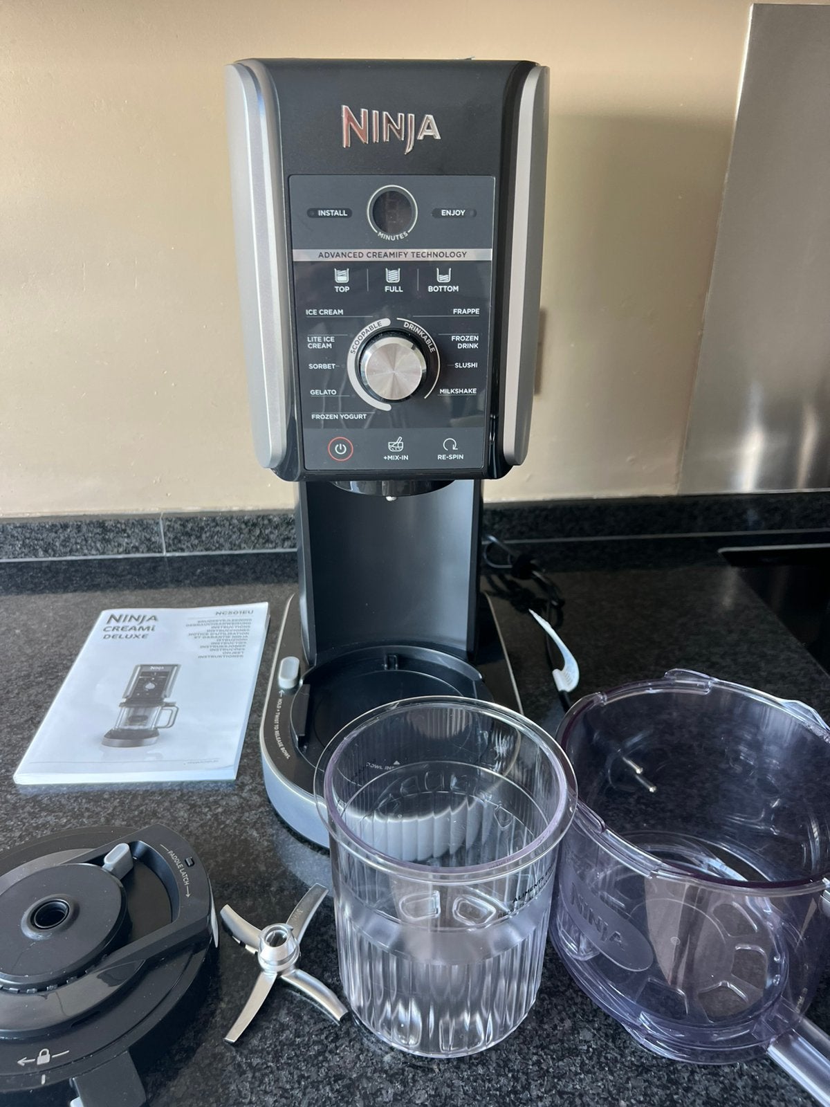 Ninja Creami de luxe ijsmachine, Witgoed en Apparatuur, IJsmachines, Ophalen, Zo goed als nieuw