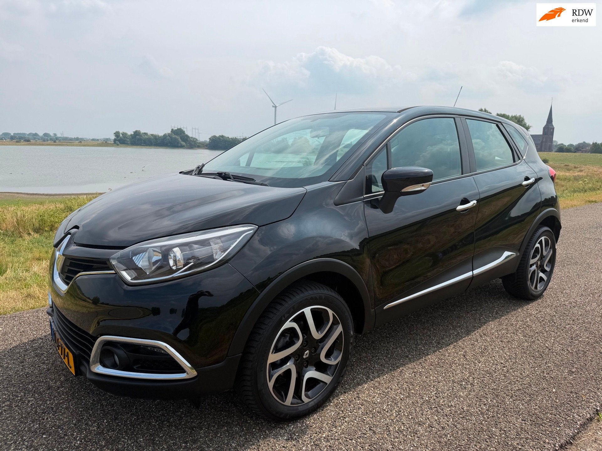 Renault CAPTUR 1.2 TCe Dynamique, Voorwielaandrijving, Gebruikt, 4 cilinders, Zwart