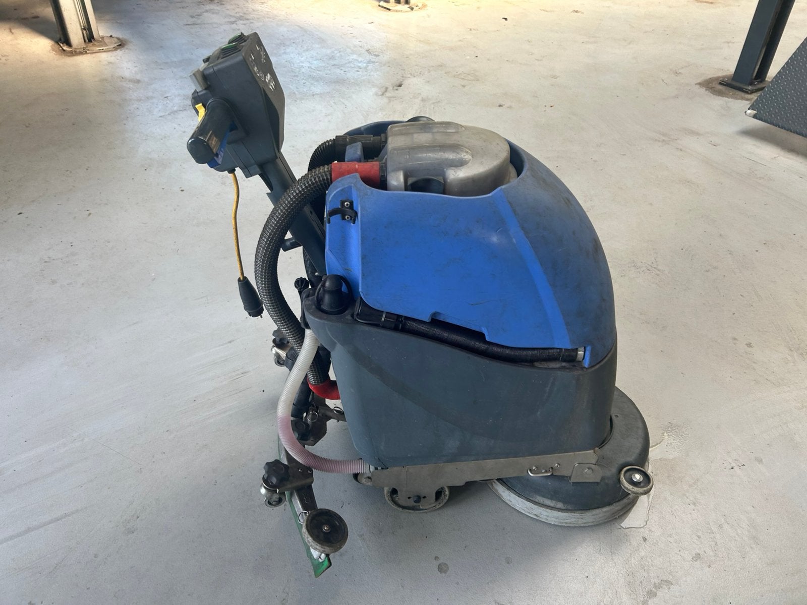 Numatics Schrobmachine met snoer TT4045, Ophalen, Gebruikt, Schrobmachine