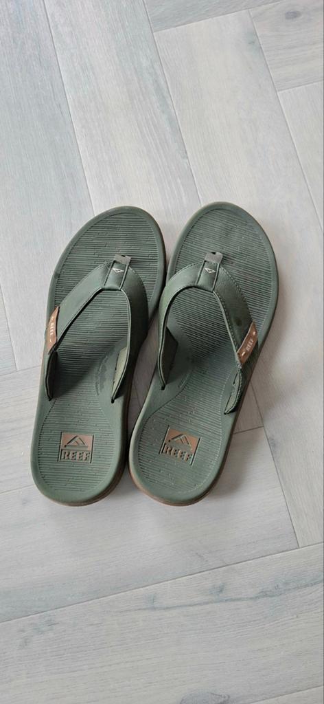 Reef slippers maat 46 groen en slechts 1 keer gedragen., Ophalen of Verzenden, Overige maten, Groen