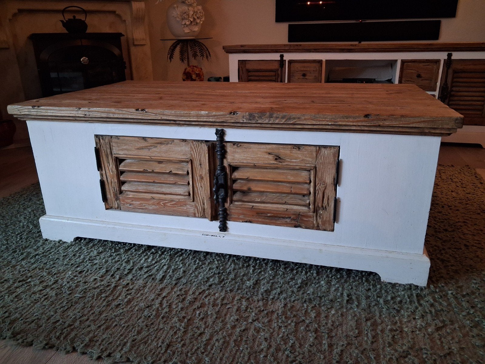 Landelijke salontafel met opbergruimte, Ophalen, 50 – 75, Landelijke, rustieke stijl, Zo goed als nieuw